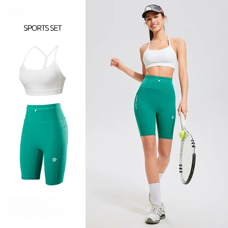 بدلة رياضية نسائية: حمالة صدر  - مراجعة Crossfit Gear For Women وسعره